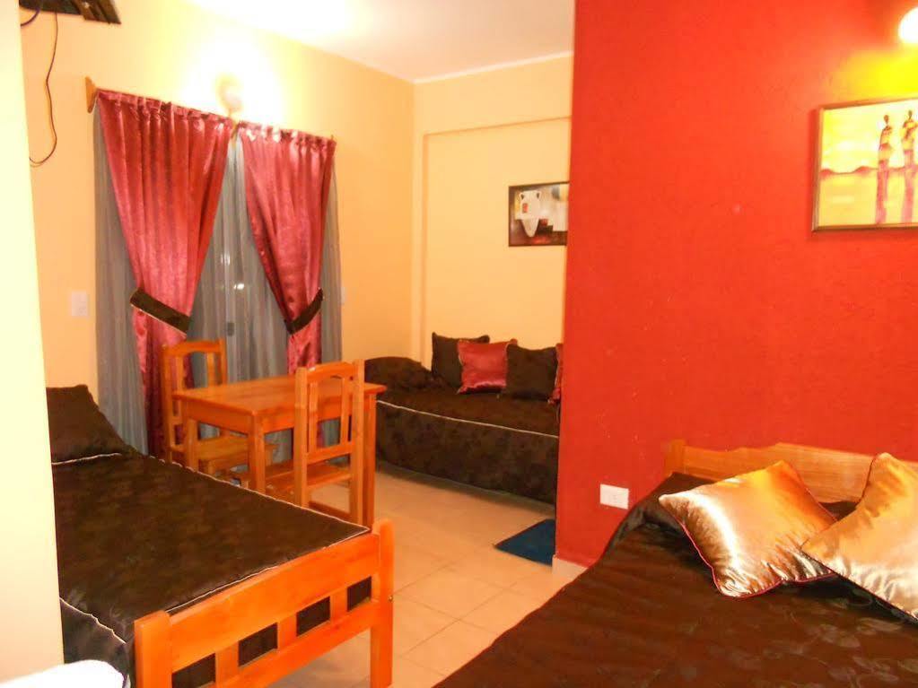 פוארטו איגואסו La Familia Hotel מראה חיצוני תמונה