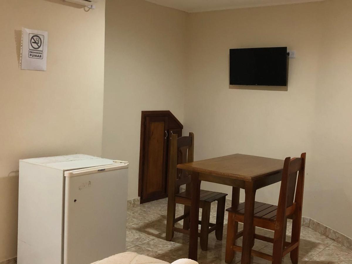 פוארטו איגואסו La Familia Hotel מראה חיצוני תמונה
